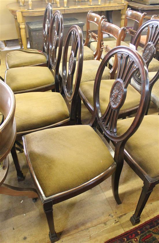 Set of six Hepplewhite style mahogany dining chairs(-)